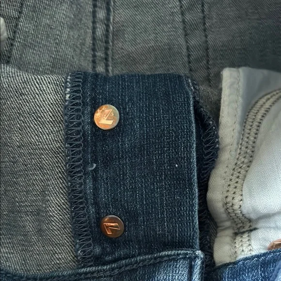 7 For All Mankind Jeans - Picture 4 of 16